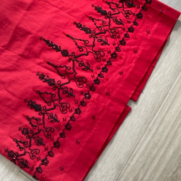 Karen Kane Red Pencil Skirt with Black Embroidery - Picture 5 of 5